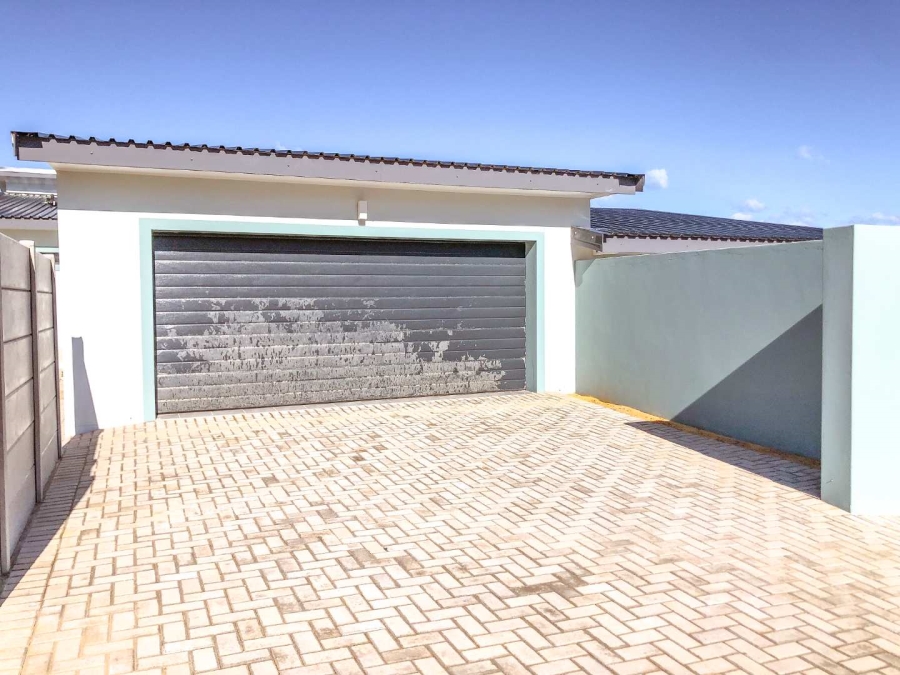 To Let 3 Bedroom Property for Rent in Dana Bay Western Cape